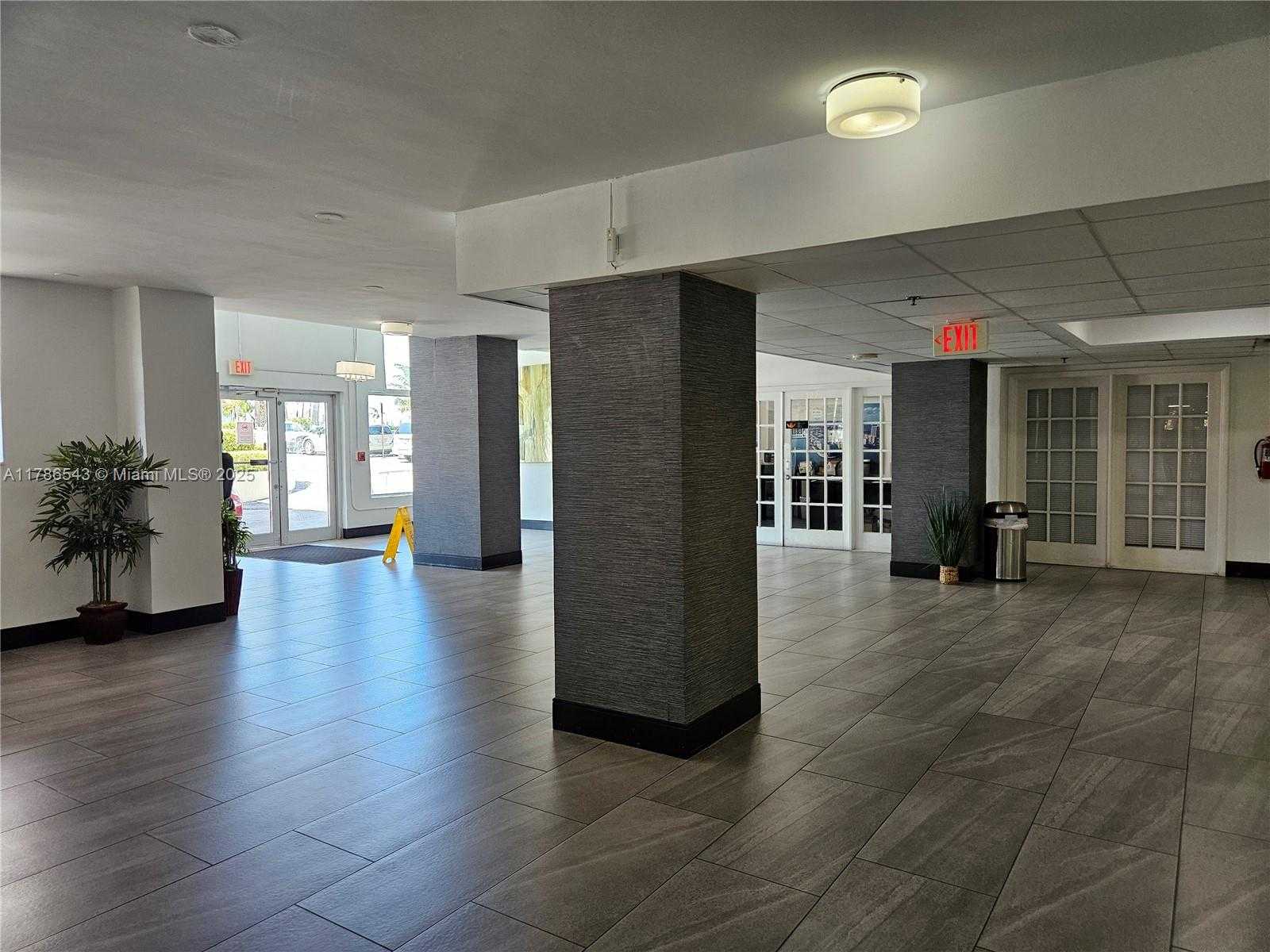 Small Image of 7501 EAST TREASURE DR #1L, North Bay Village Number 8