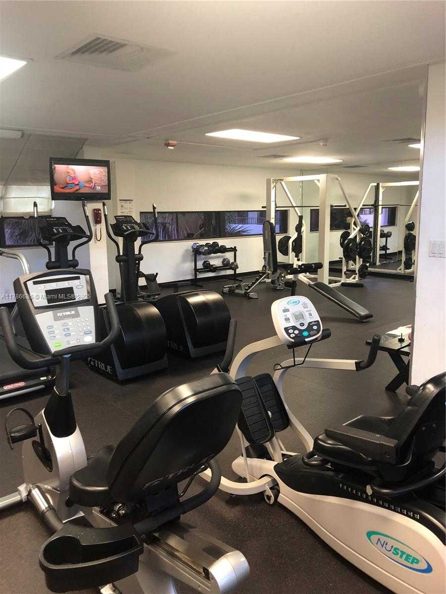 Small Image of 201 CRANDON BLVD #1027, Key Biscayne Number 15