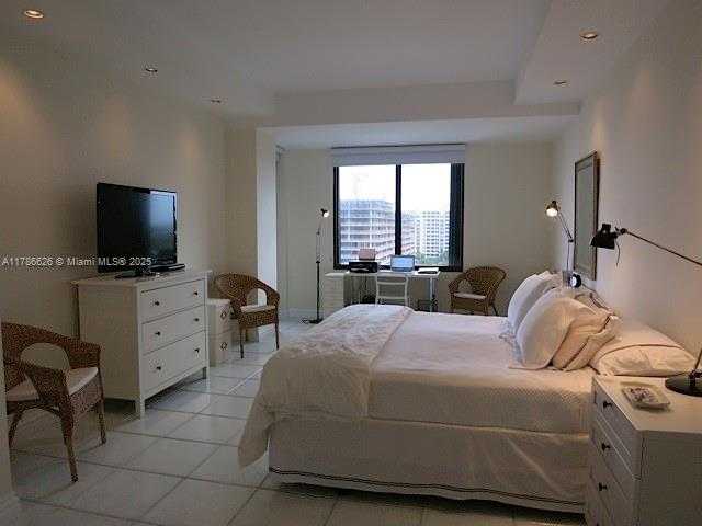 Small Image of 201 CRANDON BLVD #1027, Key Biscayne Number 5