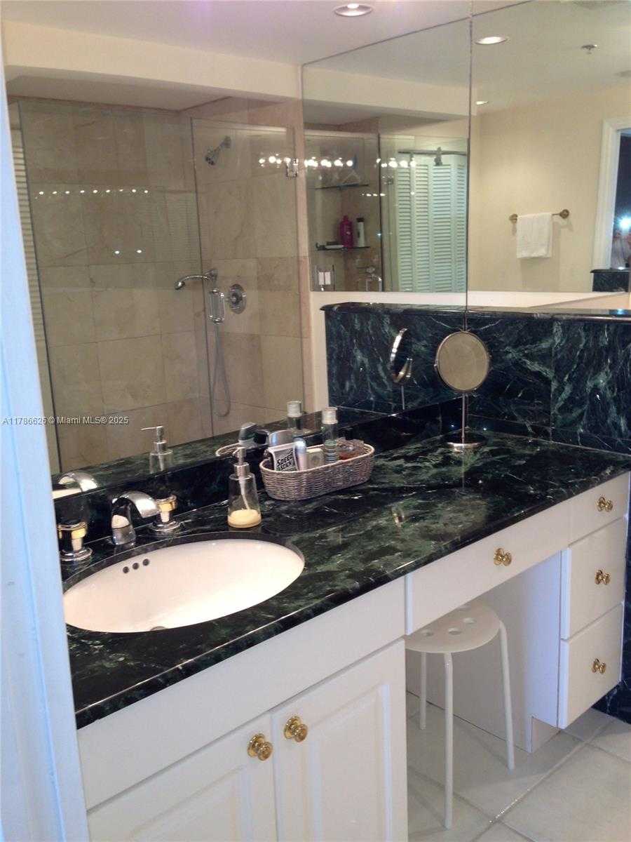 Small Image of 201 CRANDON BLVD #1027, Key Biscayne Number 7