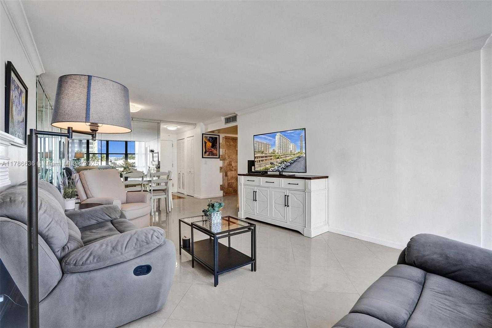 Small Image of 2017 SOUTH OCEAN DR #305, Hallandale Beach Number 22