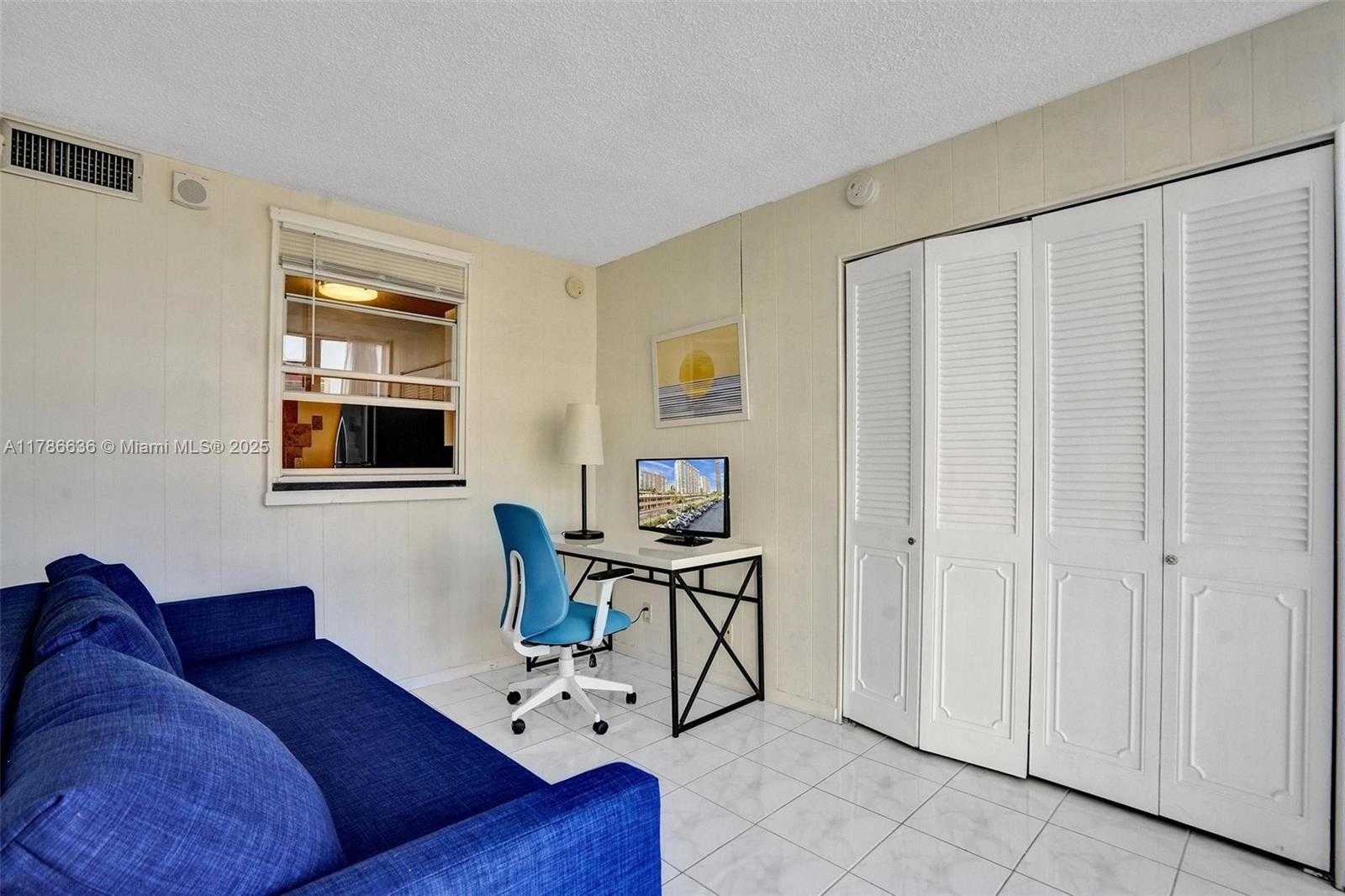 Small Image of 2017 SOUTH OCEAN DR #305, Hallandale Beach Number 23