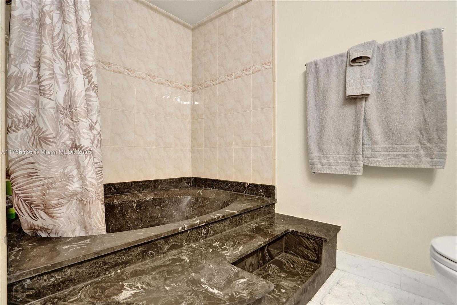 Small Image of 2017 SOUTH OCEAN DR #305, Hallandale Beach Number 6