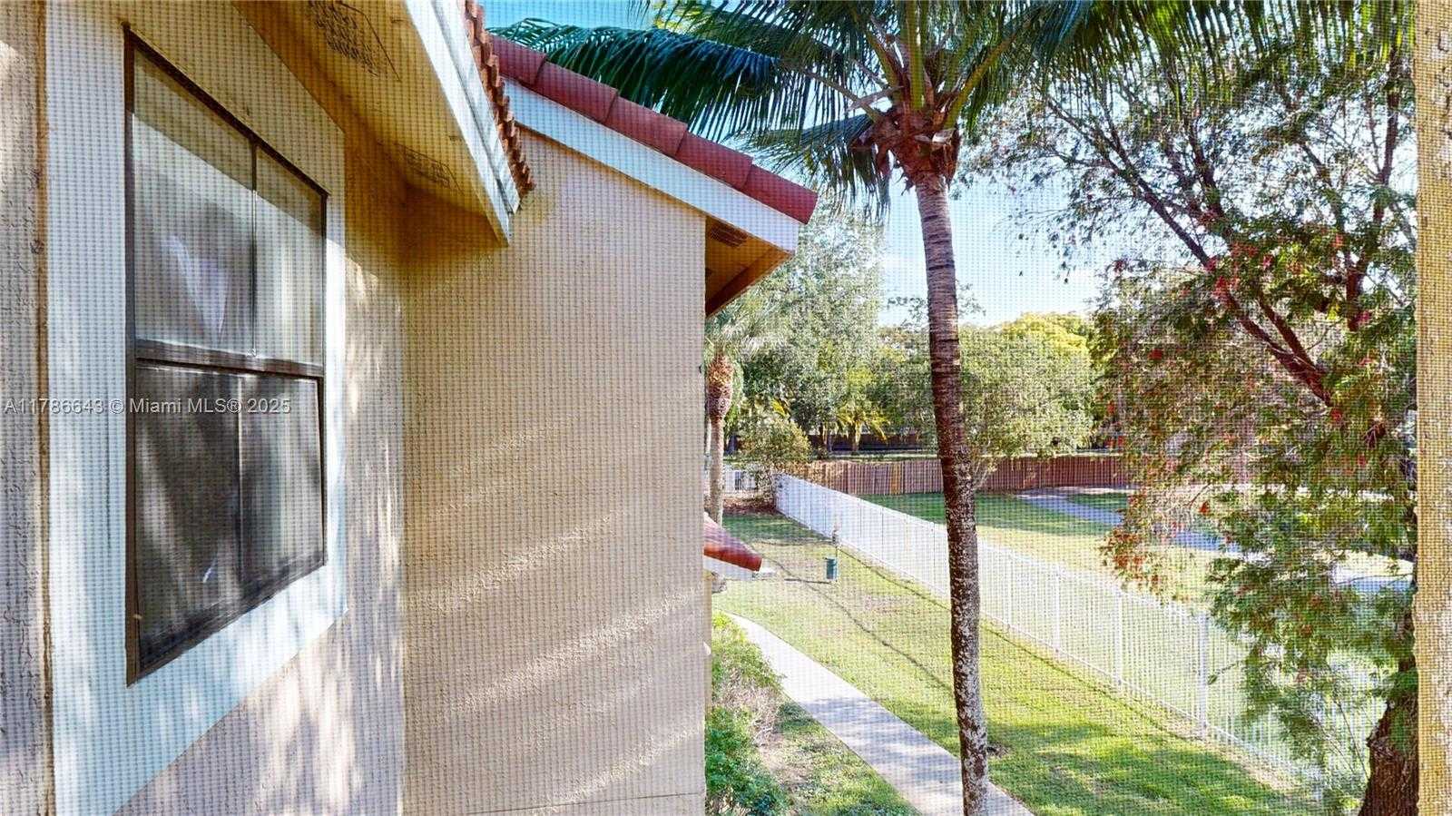 Small Image of 10441 SOUTH WEST 155TH CT #927, Miami Number 14