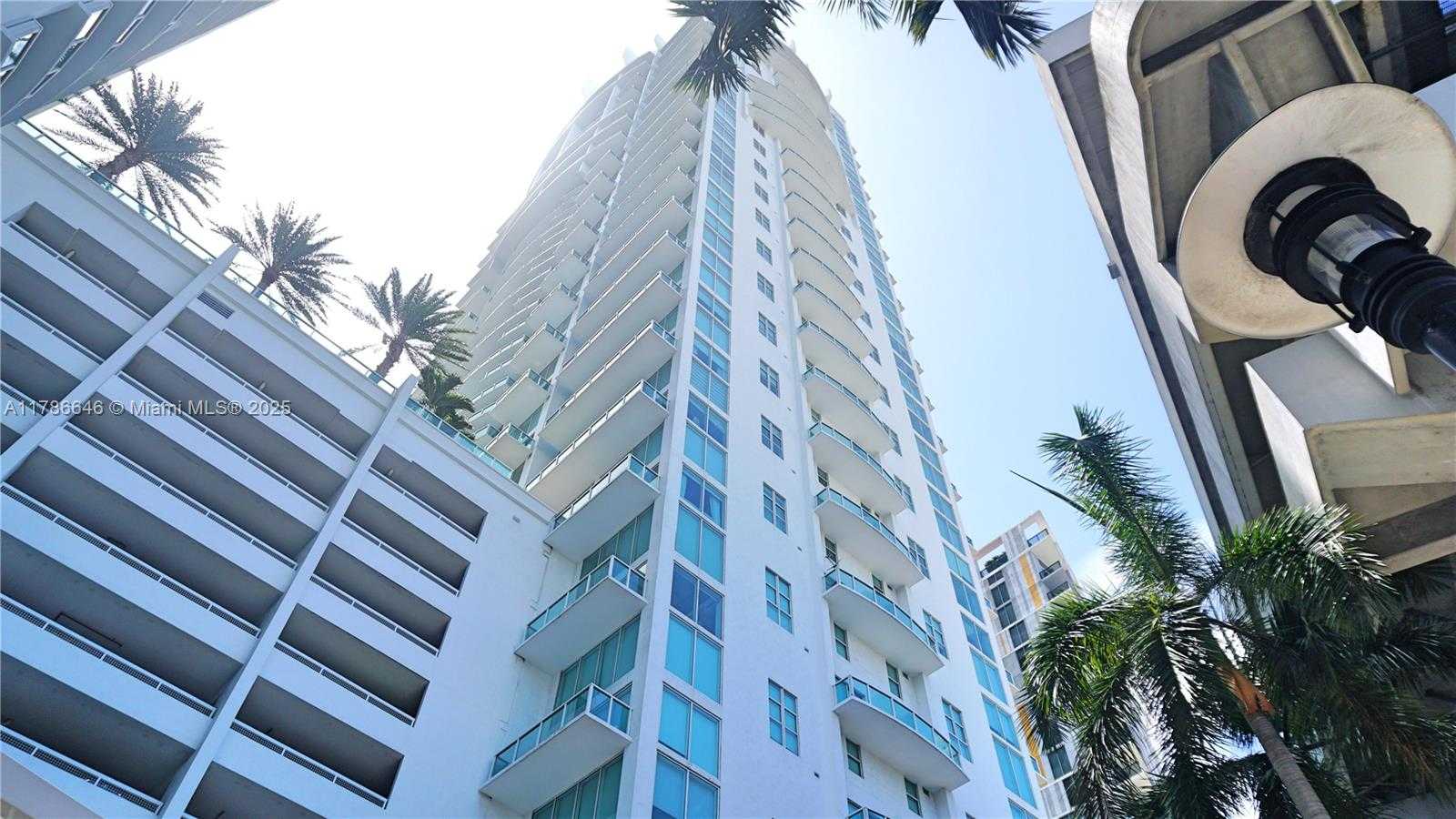Small Image of 41 SOUTH EAST 5TH ST #814, Miami Number 12