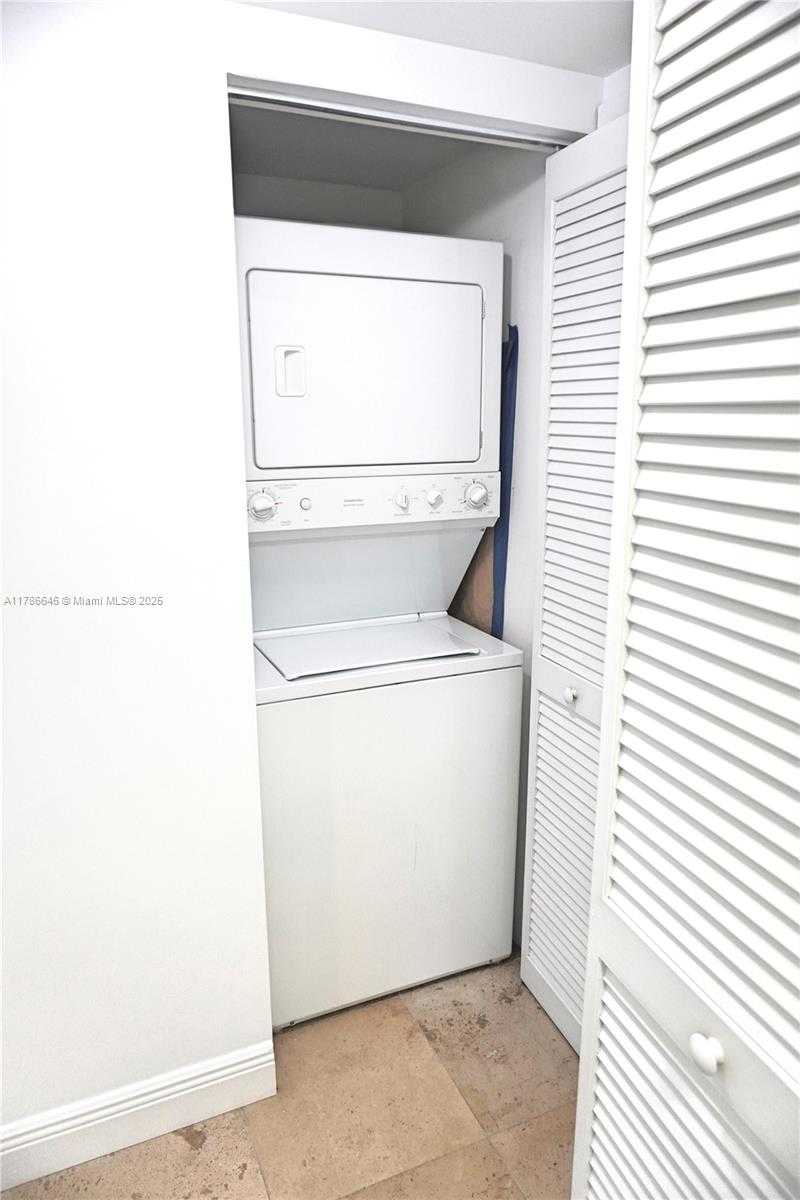 Small Image of 41 SOUTH EAST 5TH ST #814, Miami Number 29