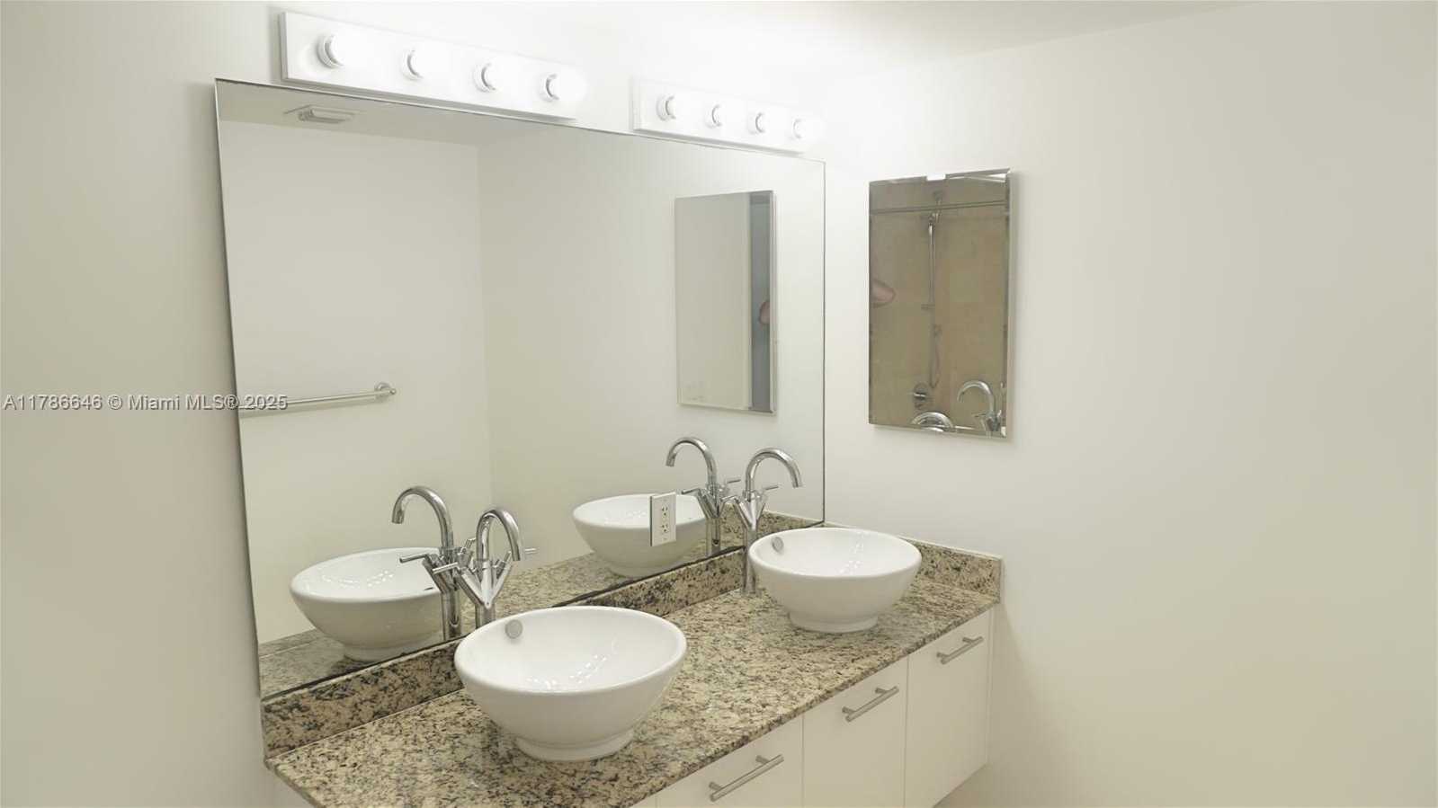 Small Image of 41 SOUTH EAST 5TH ST #814, Miami Number 32