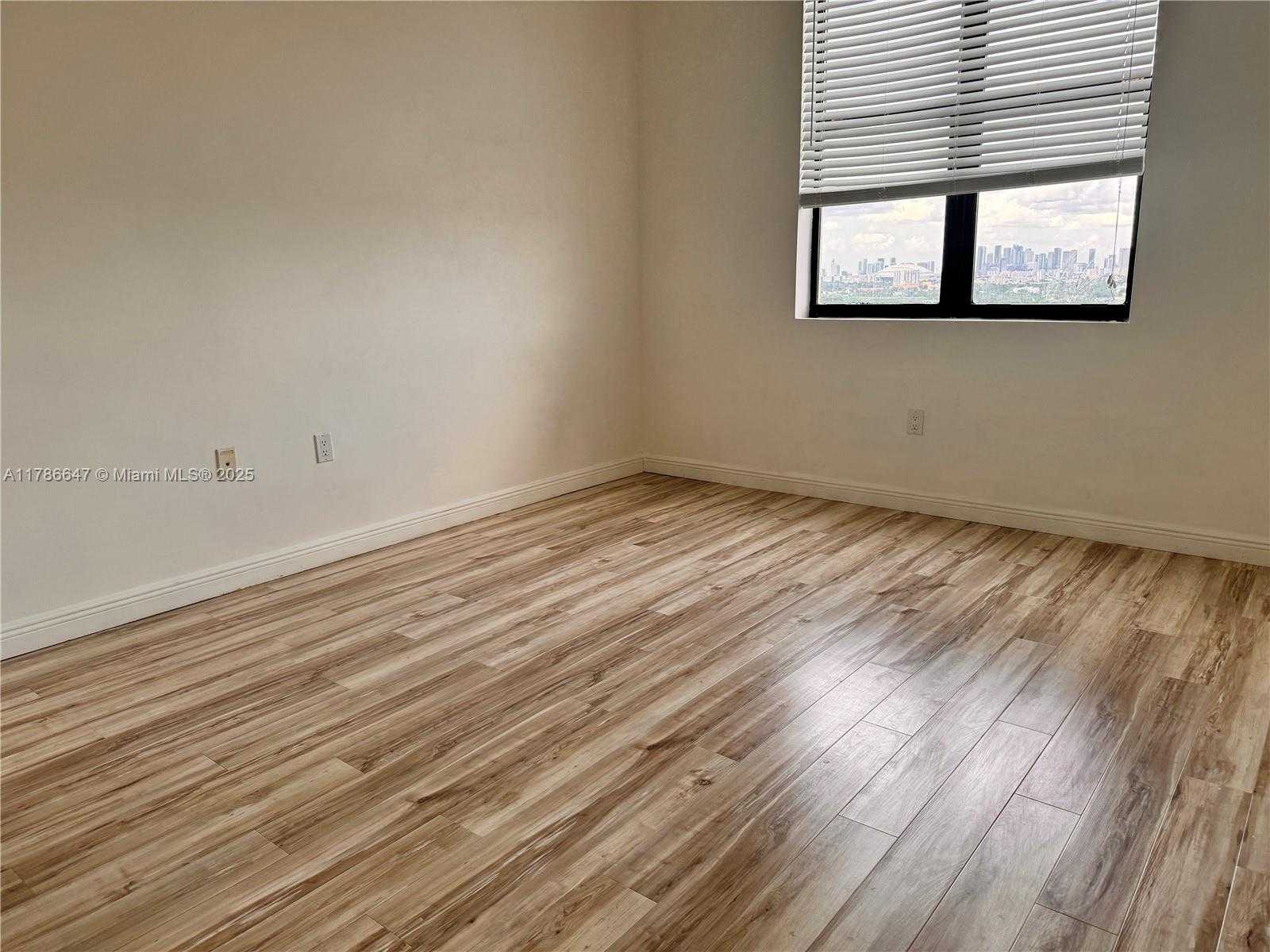 Small Image of 888 SOUTH DOUGLAS RD #1602, Coral Gables Number 6
