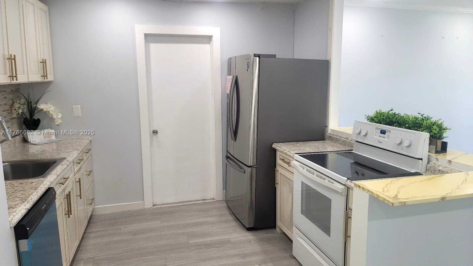 Small Image of 7206 NORTH WEST 57TH CT, Tamarac Number 2