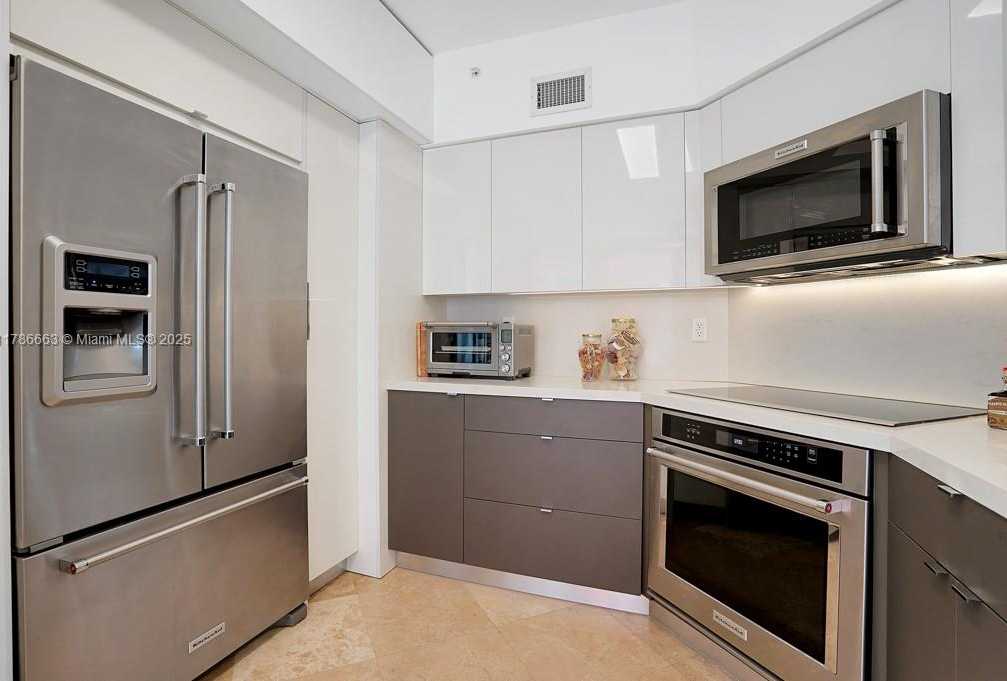 Small Image of 3370 HIDDEN BAY DR #2310, Aventura Number 11