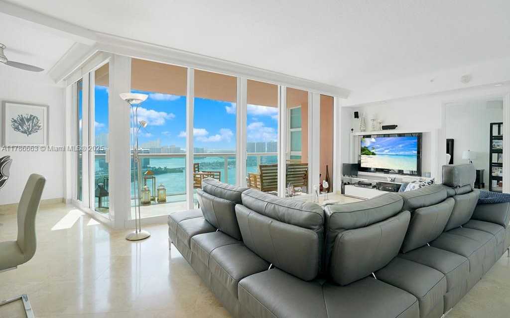 Small Image of 3370 HIDDEN BAY DR #2310, Aventura Number 2