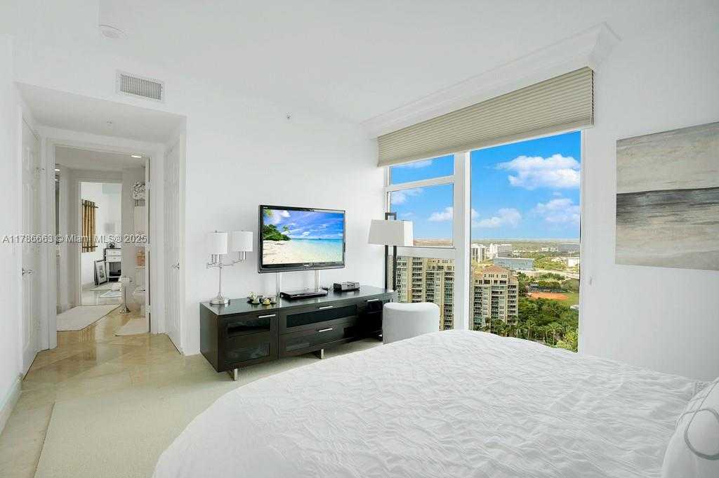 Small Image of 3370 HIDDEN BAY DR #2310, Aventura Number 20