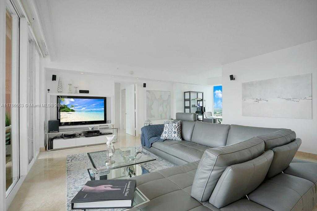 Small Image of 3370 HIDDEN BAY DR #2310, Aventura Number 5