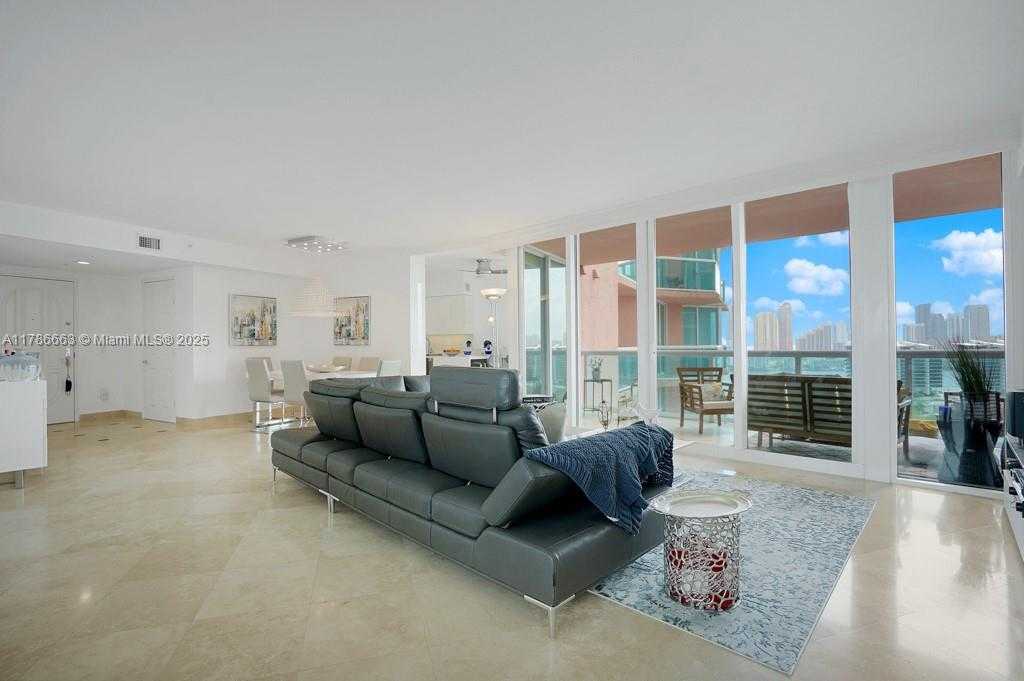 Small Image of 3370 HIDDEN BAY DR #2310, Aventura Number 6
