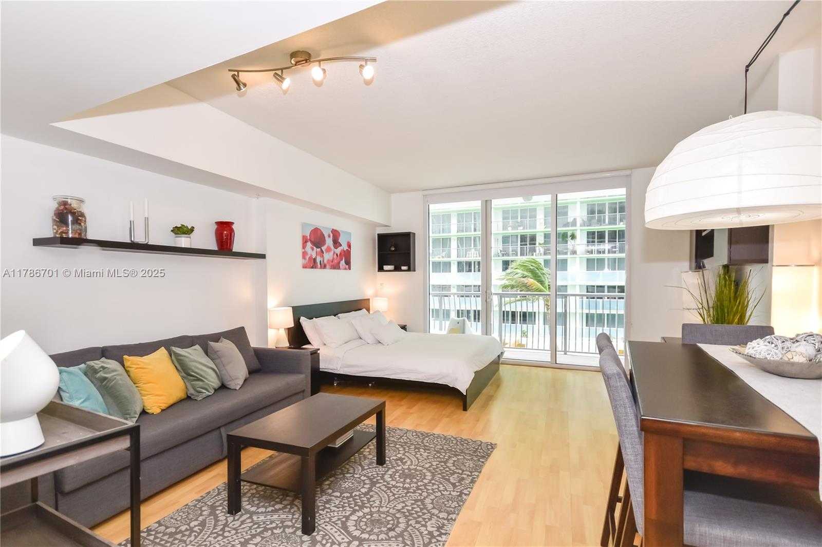Small Image of 1750 NORTH BAYSHORE DR #1211, Miami Number 10
