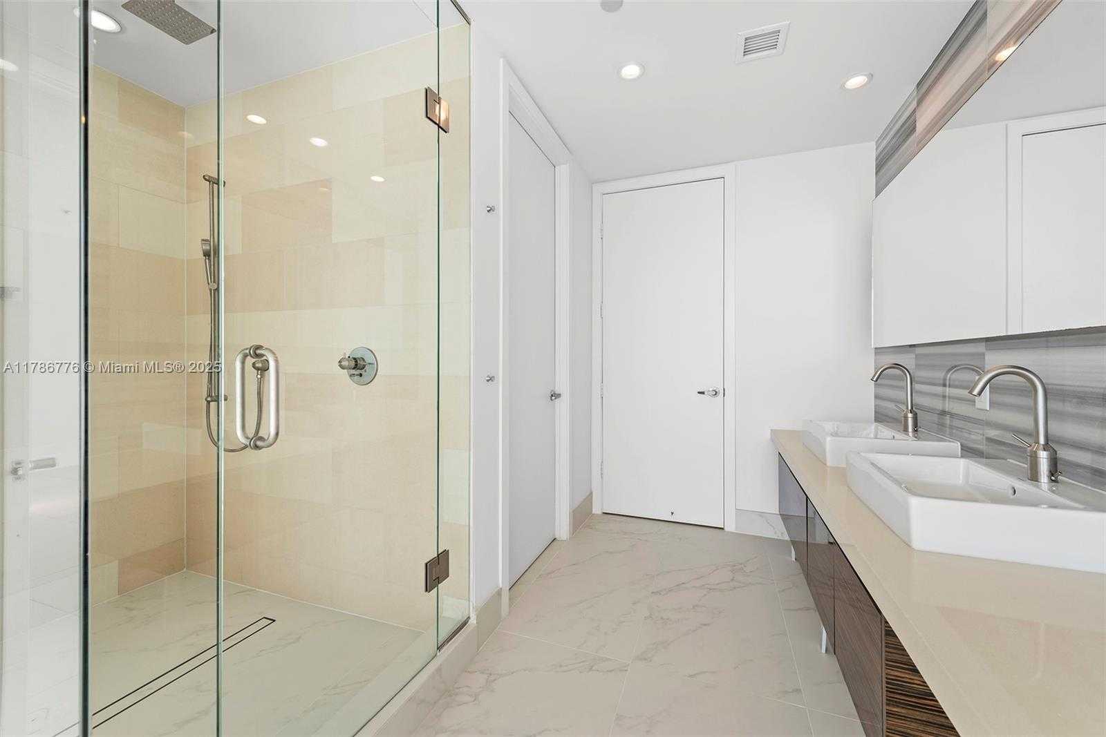 Small Image of 1100 BISCAYNE BLVD #3904, Miami Number 18