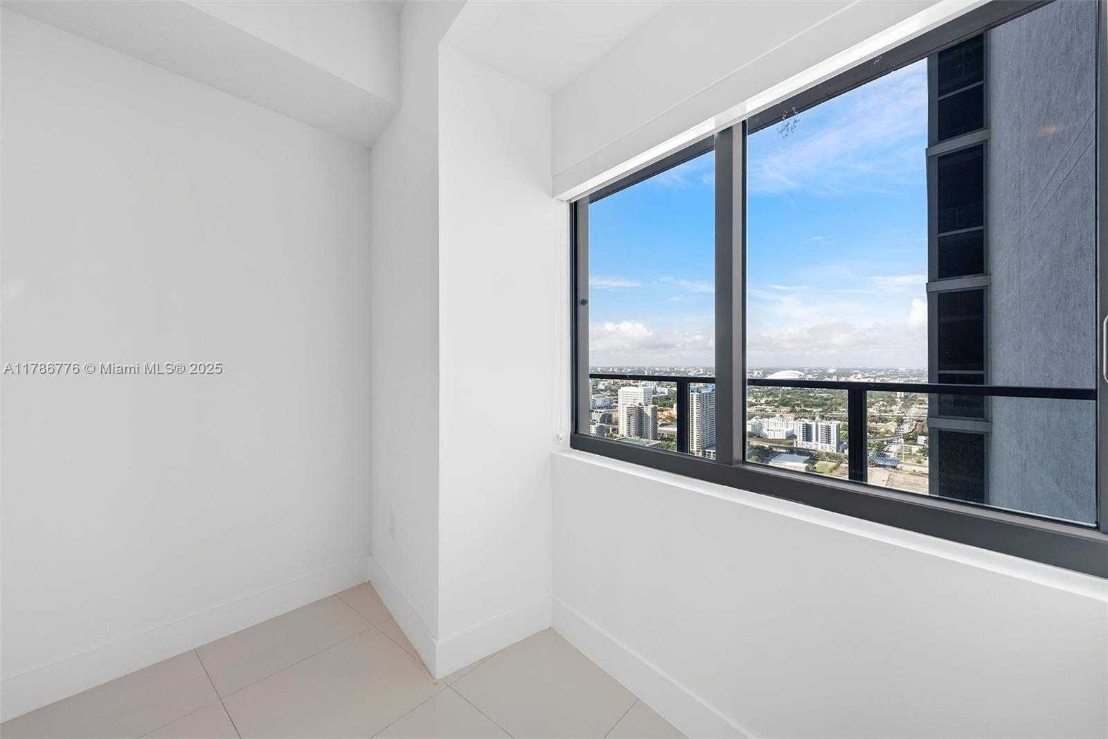 Small Image of 1100 BISCAYNE BLVD #3904, Miami Number 23