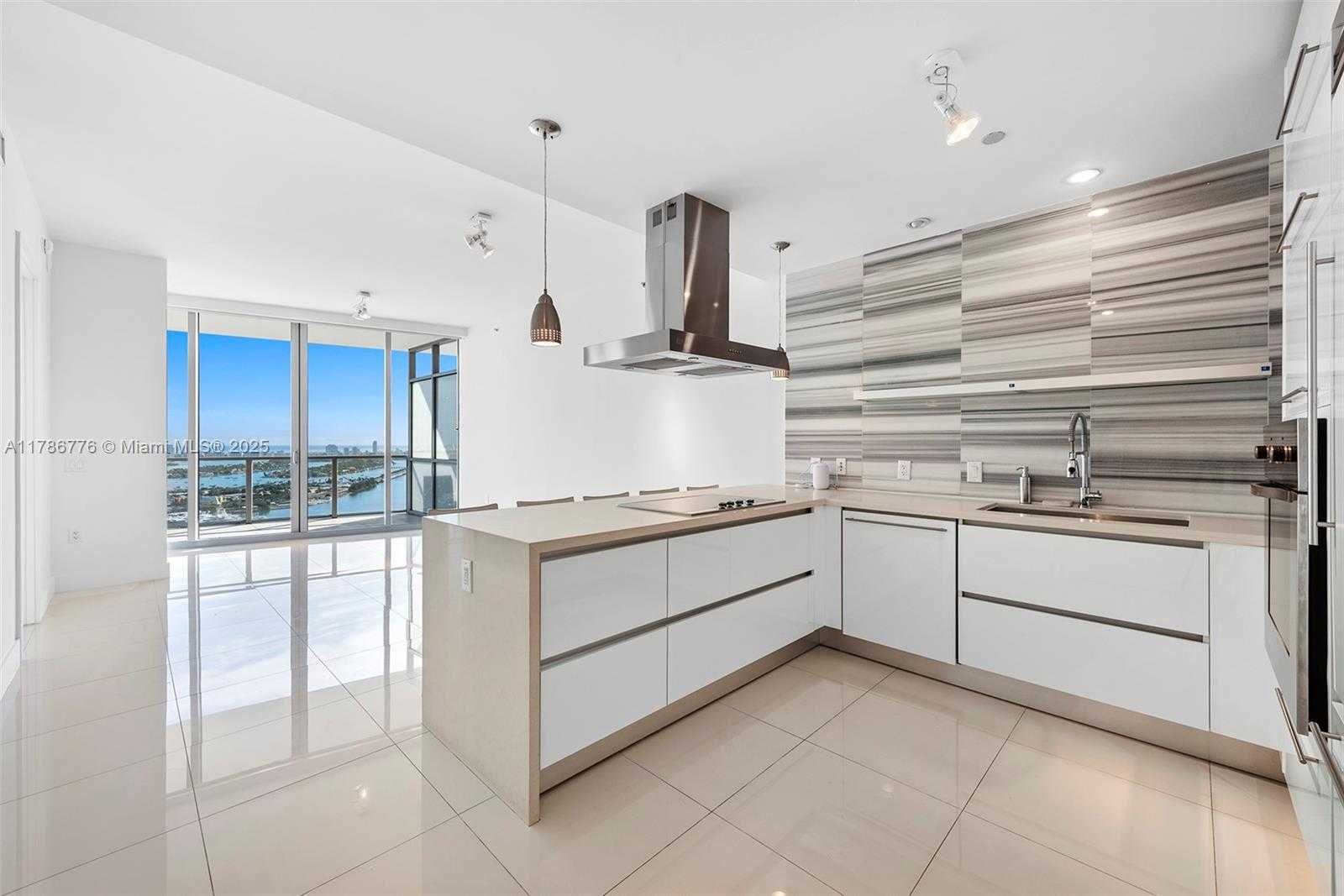 Small Image of 1100 BISCAYNE BLVD #3904, Miami Number 7
