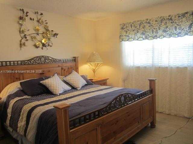 Small Image of 17700 #1010, Sunny Isles Beach Number 13