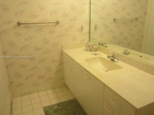 Small Image of 17700 #1010, Sunny Isles Beach Number 19