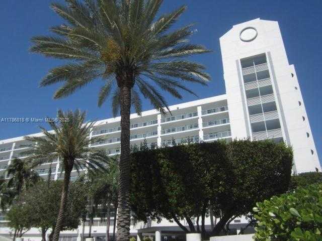 Small Image of 17700 #1010, Sunny Isles Beach Number 2