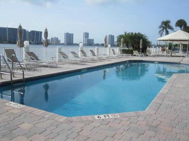 Small Image of 17700 #1010, Sunny Isles Beach Number 3