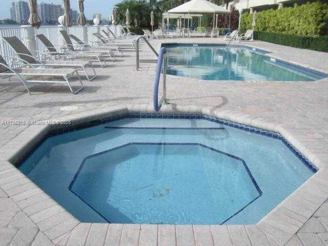 Small Image of 17700 #1010, Sunny Isles Beach Number 38
