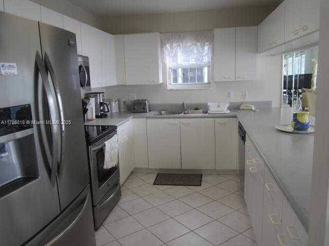 Small Image of 17700 #1010, Sunny Isles Beach Number 5