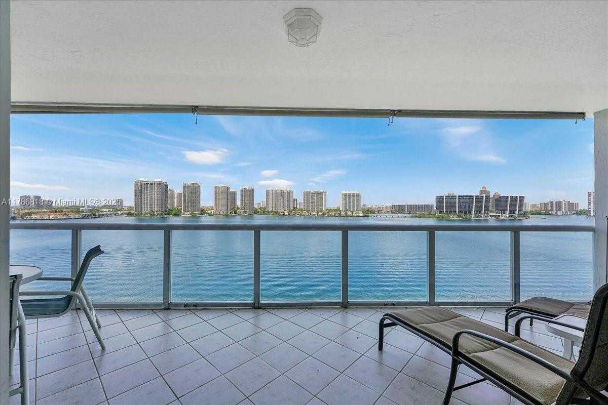 Small Image of Sunny Isles Beach Number 52