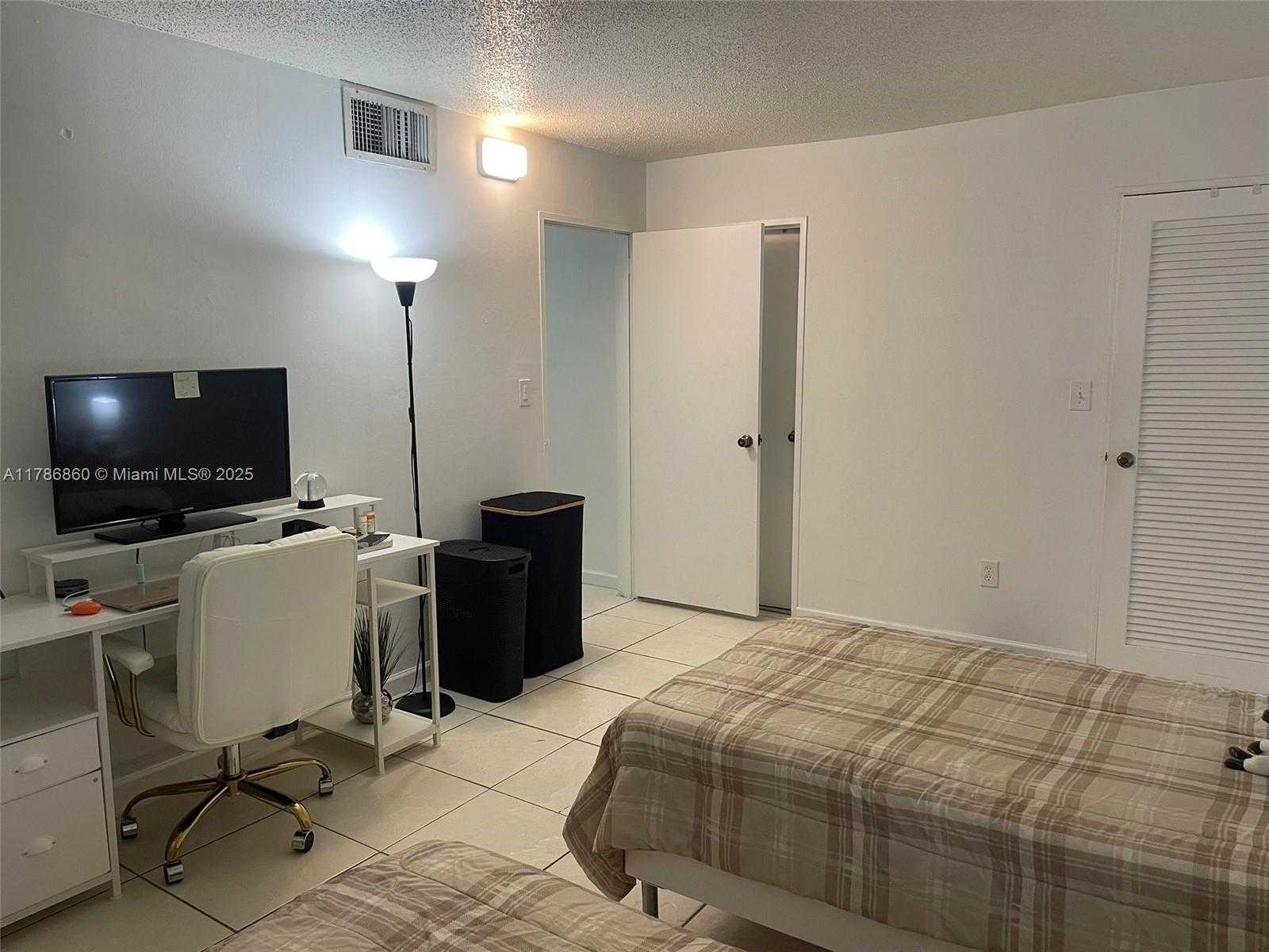 Small Image of 4180 NORTH WEST 79TH AVE #2C, Doral Number 20