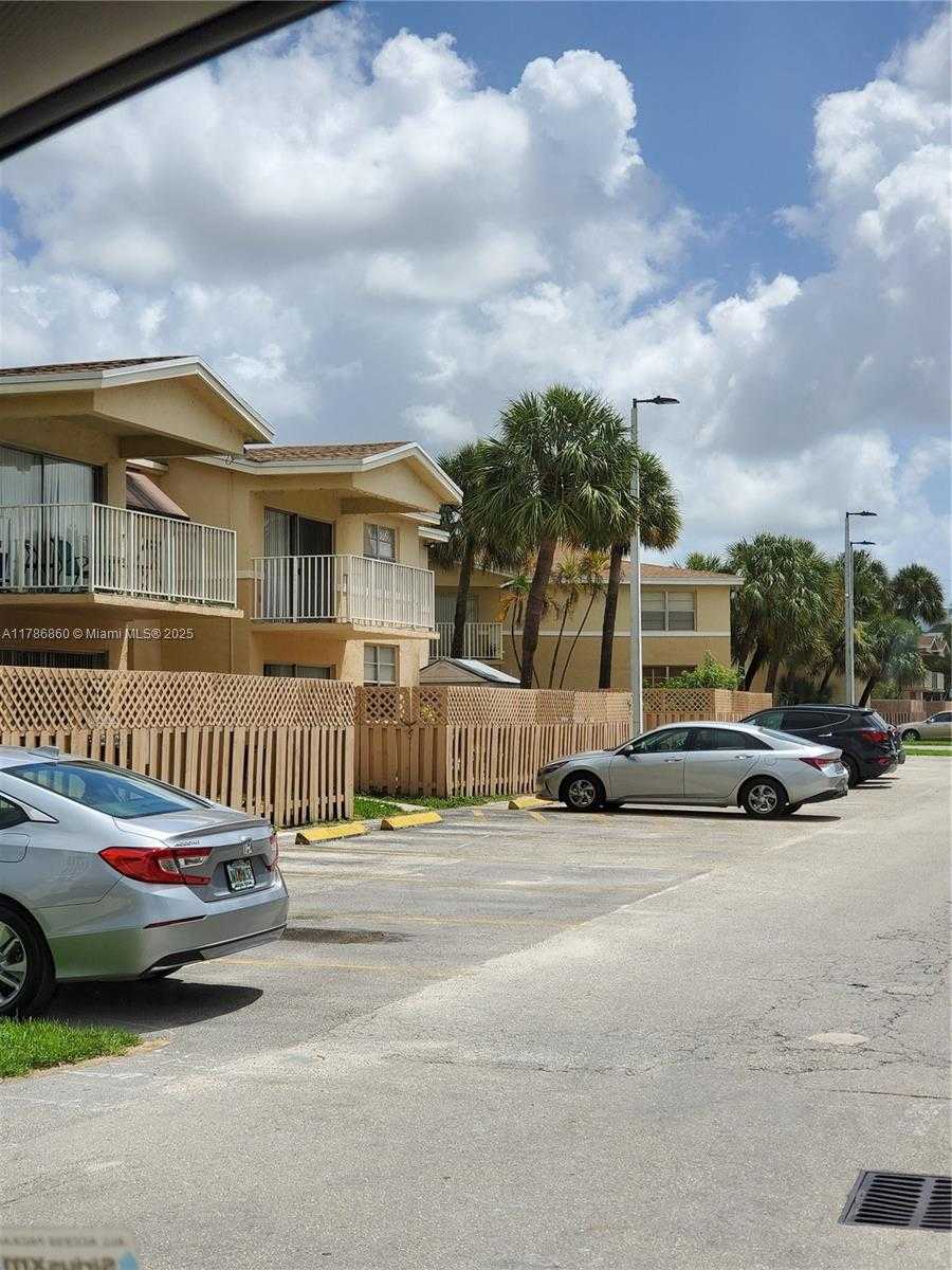Small Image of 4180 NORTH WEST 79TH AVE #2C, Doral Number 5