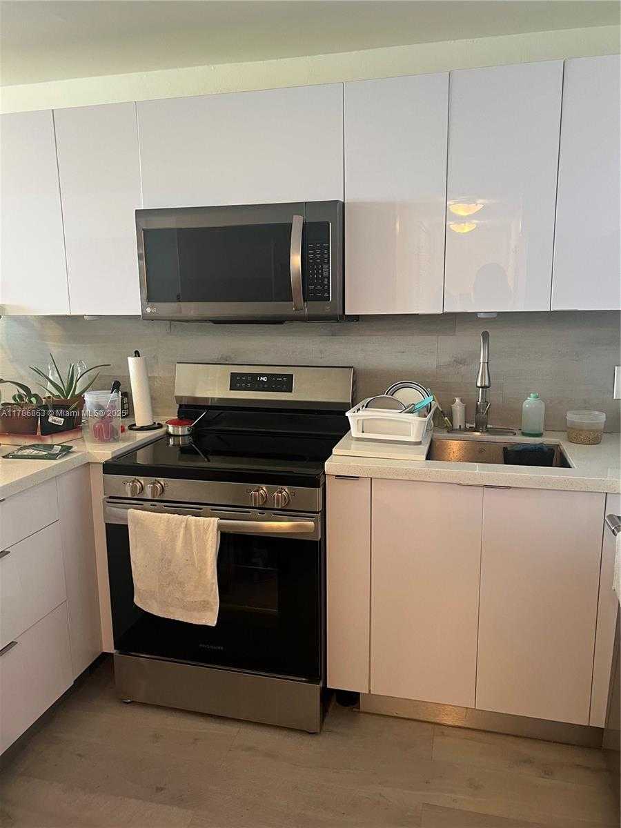 Small Image of 1200 NORTH EAST MIAMI GARDENS DR #912W, Miami Number 5