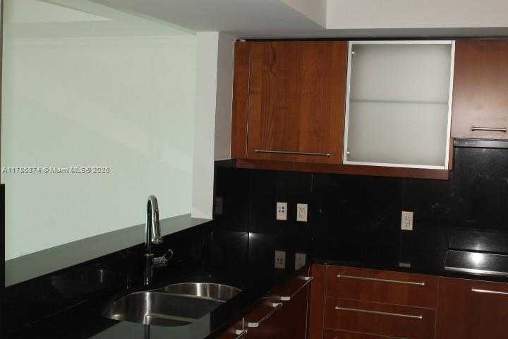 Small Image of 1331 BRICKELL BAY DR #3203, Miami Number 25