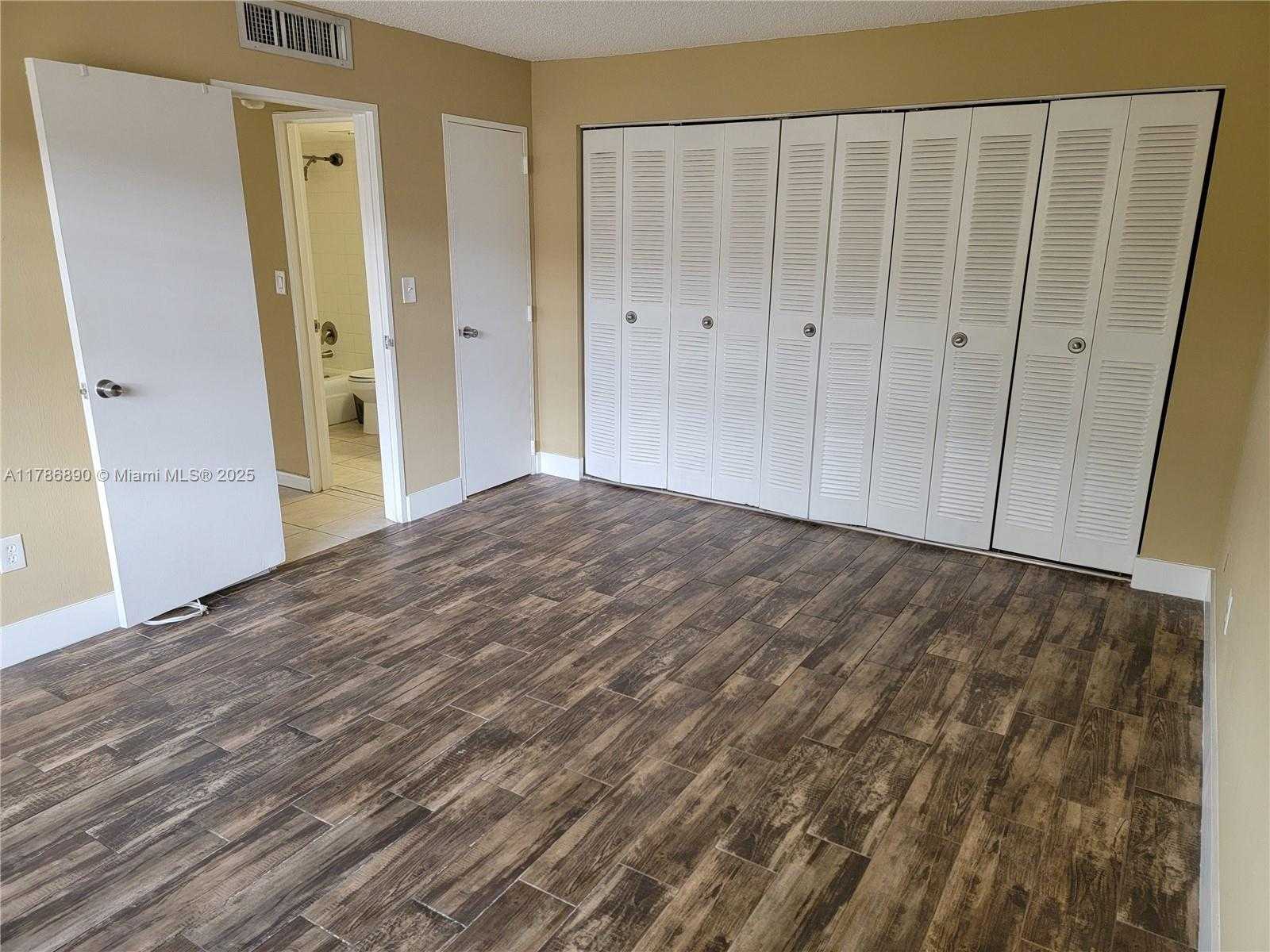 Small Image of 4440 NORTH WEST 79TH AVE #2G, Doral Number 8