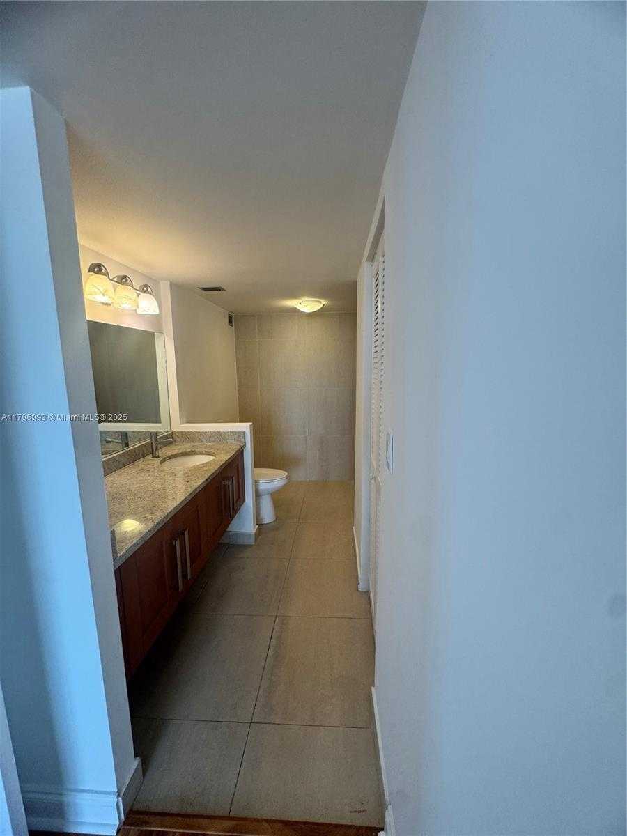 Small Image of 1901 BRICKELL AVE #B2408, Miami Number 11