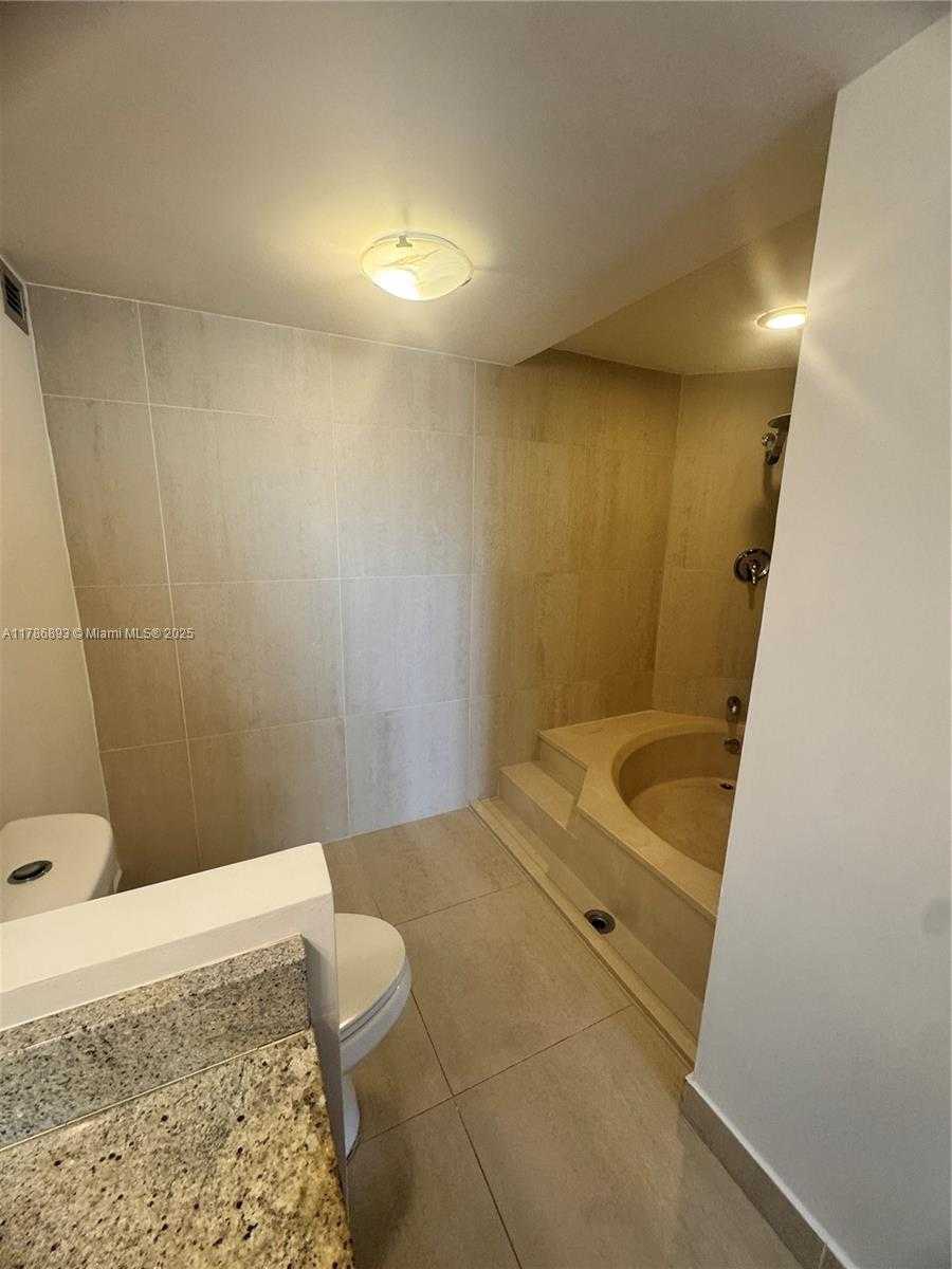 Small Image of 1901 BRICKELL AVE #B2408, Miami Number 12