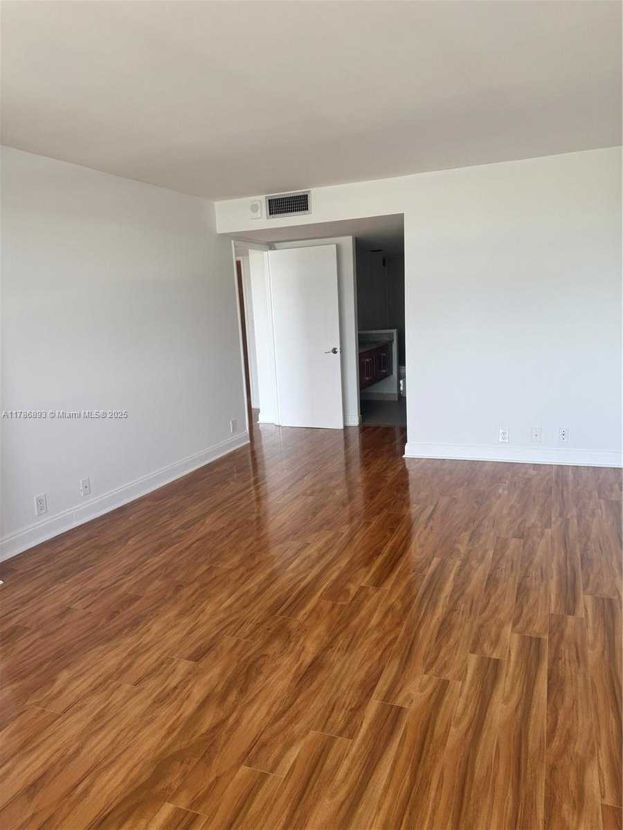 Small Image of 1901 BRICKELL AVE #B2408, Miami Number 15