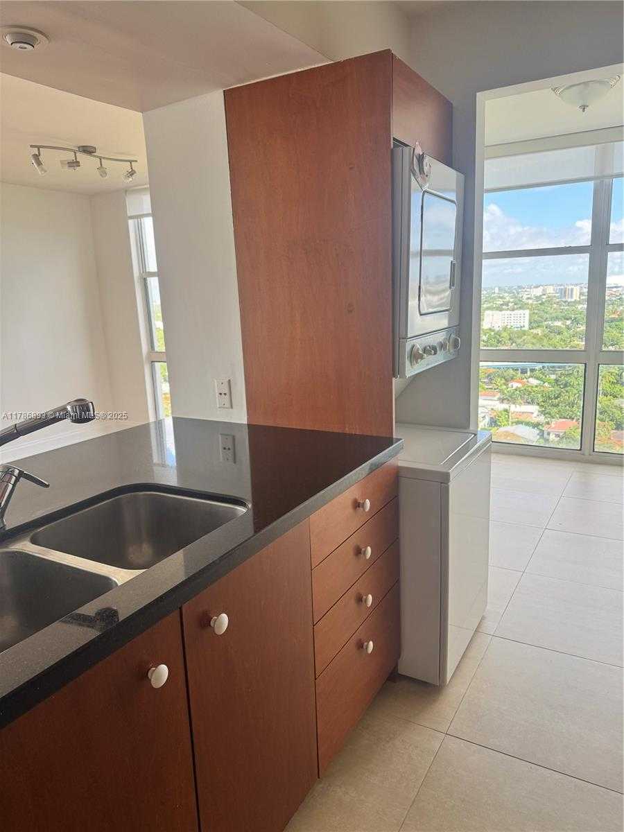 Small Image of 1901 BRICKELL AVE #B2408, Miami Number 18