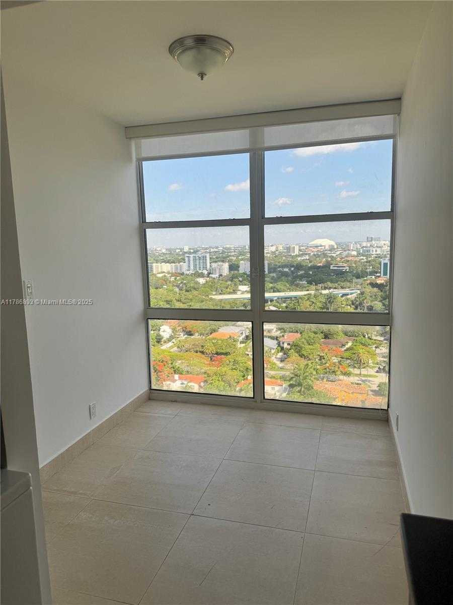 Small Image of 1901 BRICKELL AVE #B2408, Miami Number 4