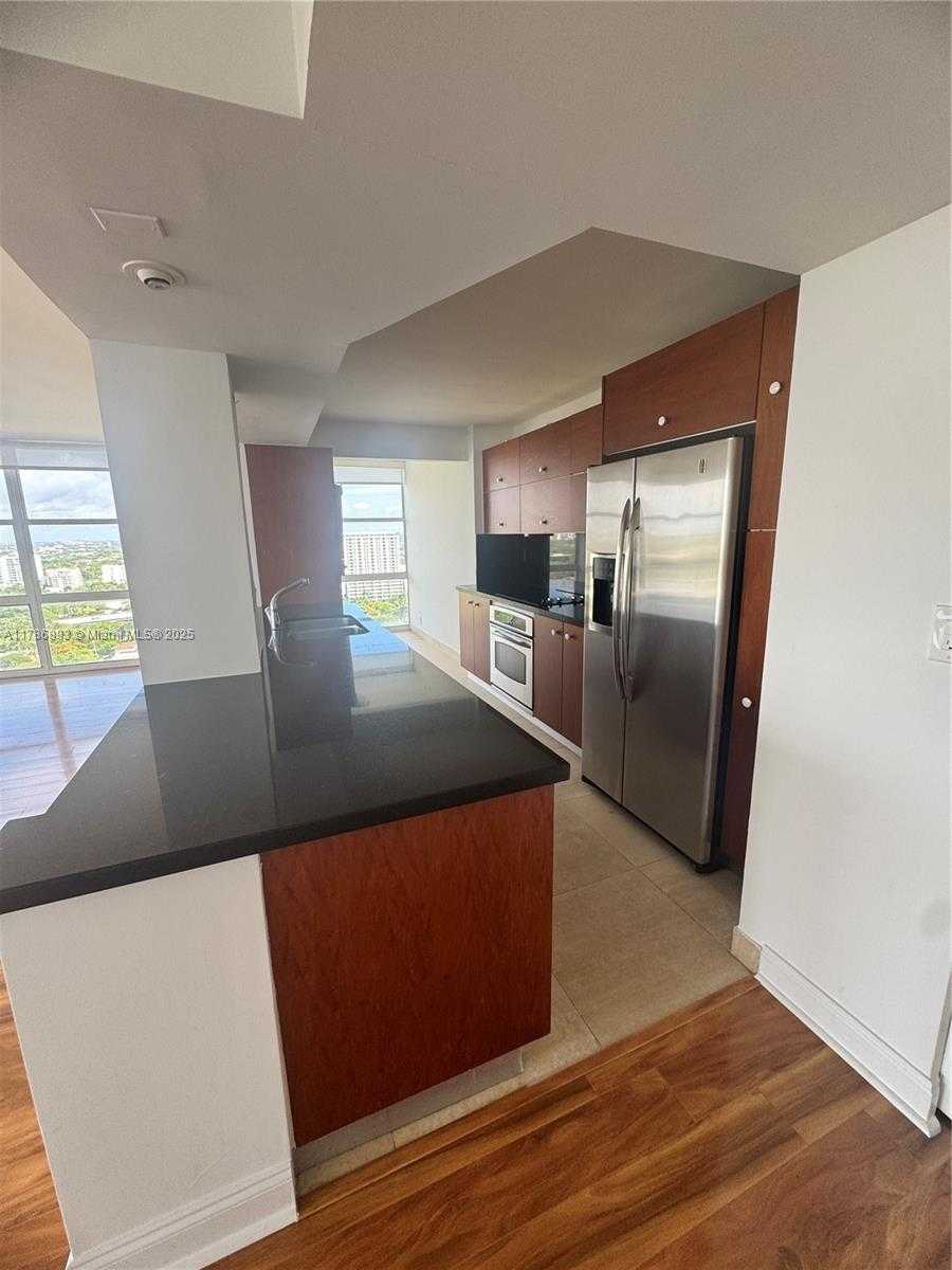 Small Image of 1901 BRICKELL AVE #B2408, Miami Number 7