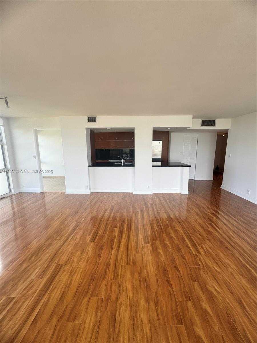 Small Image of 1901 BRICKELL AVE #B2408, Miami Number 8