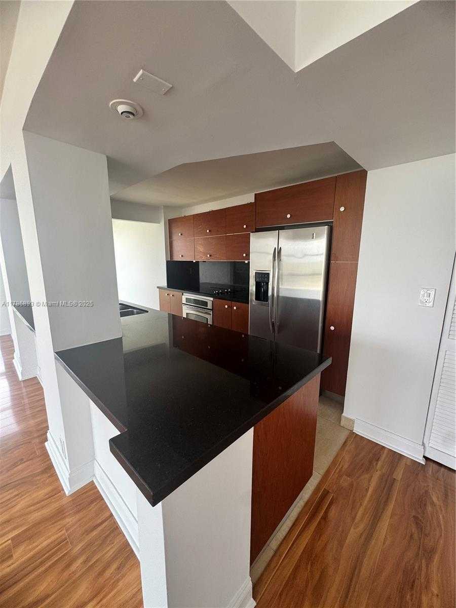 Small Image of 1901 BRICKELL AVE #B2408, Miami Number 9