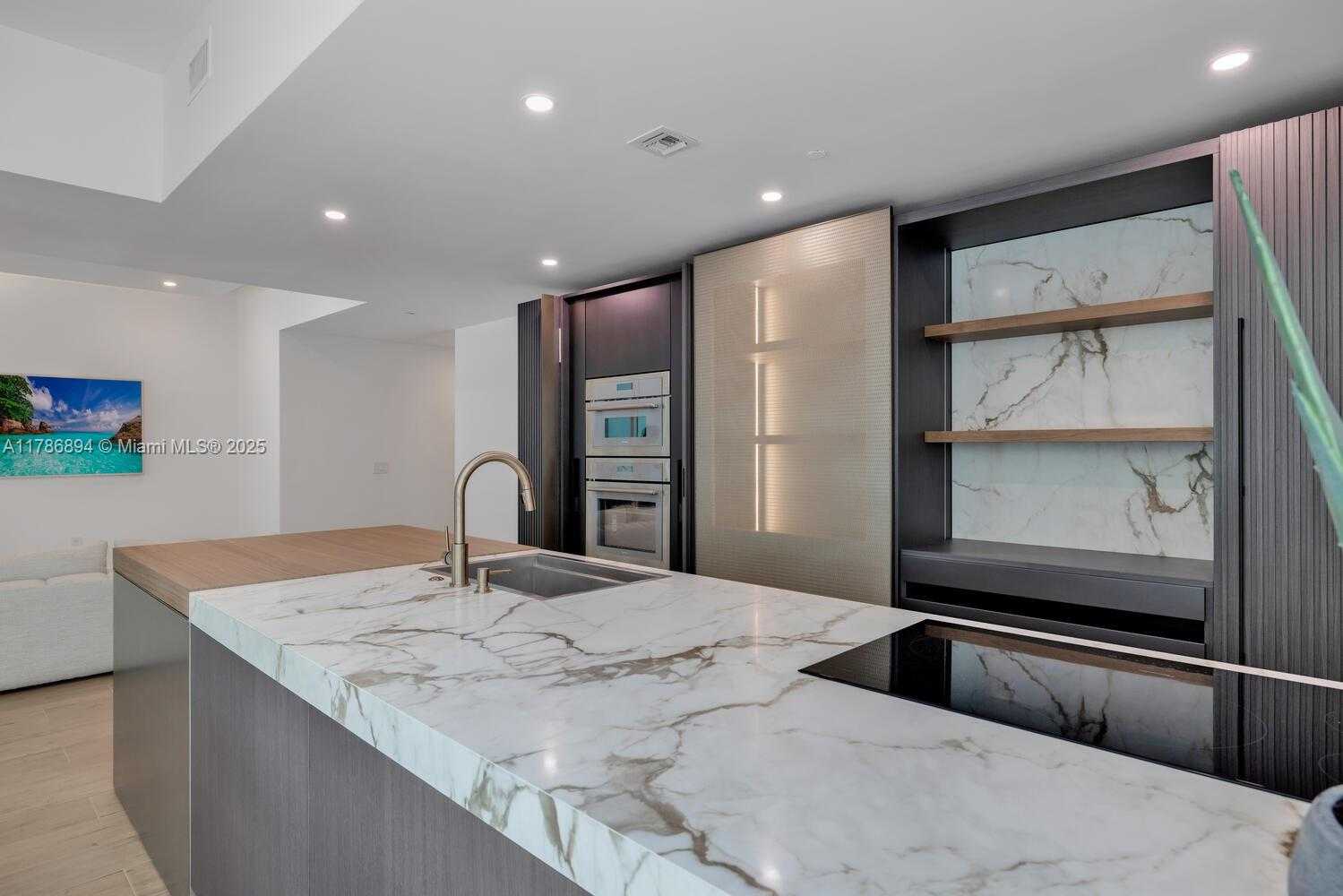 Small Image of 950 BRICKELL BAY DR #201, Miami Number 11