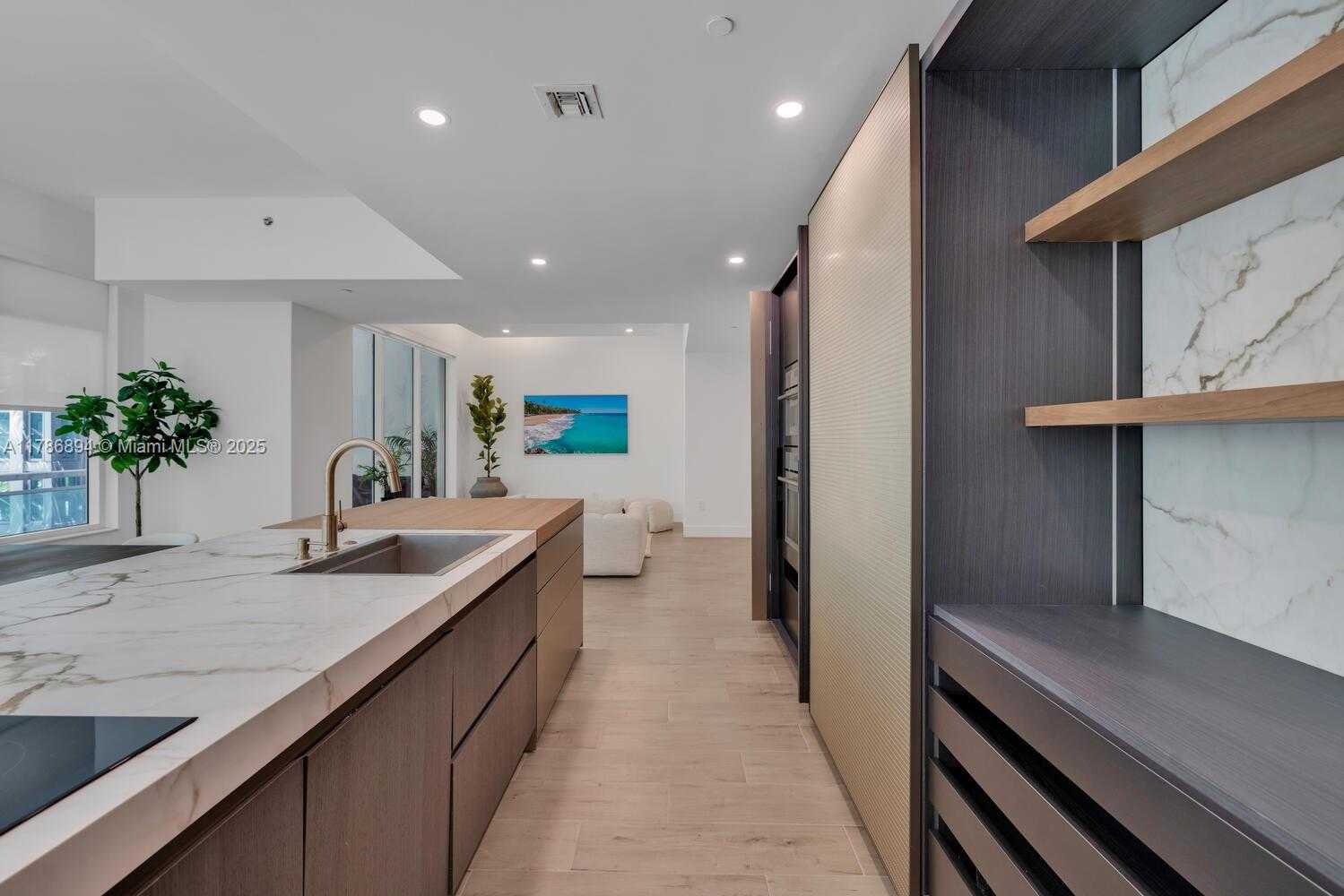 Small Image of 950 BRICKELL BAY DR #201, Miami Number 12