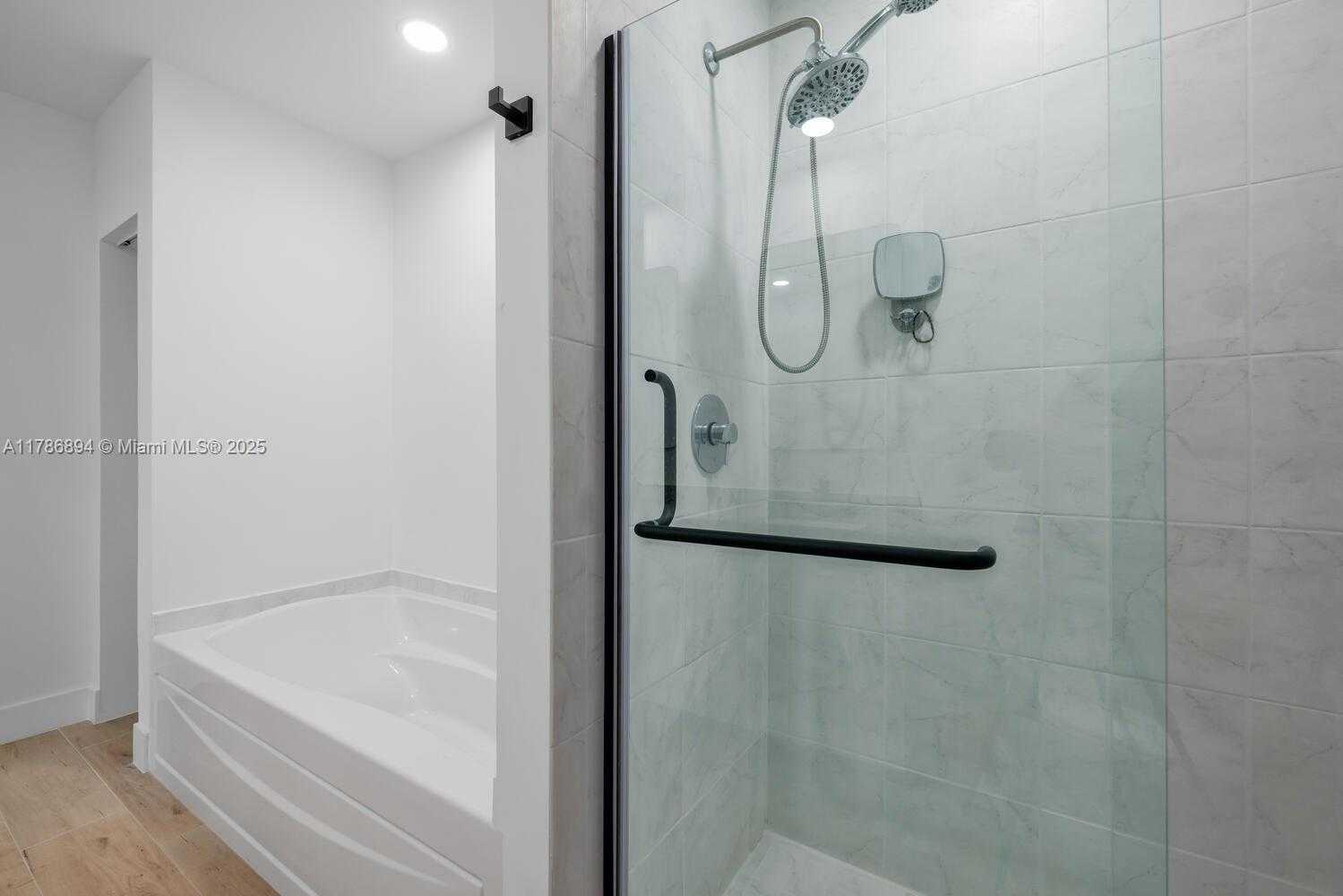 Small Image of 950 BRICKELL BAY DR #201, Miami Number 26