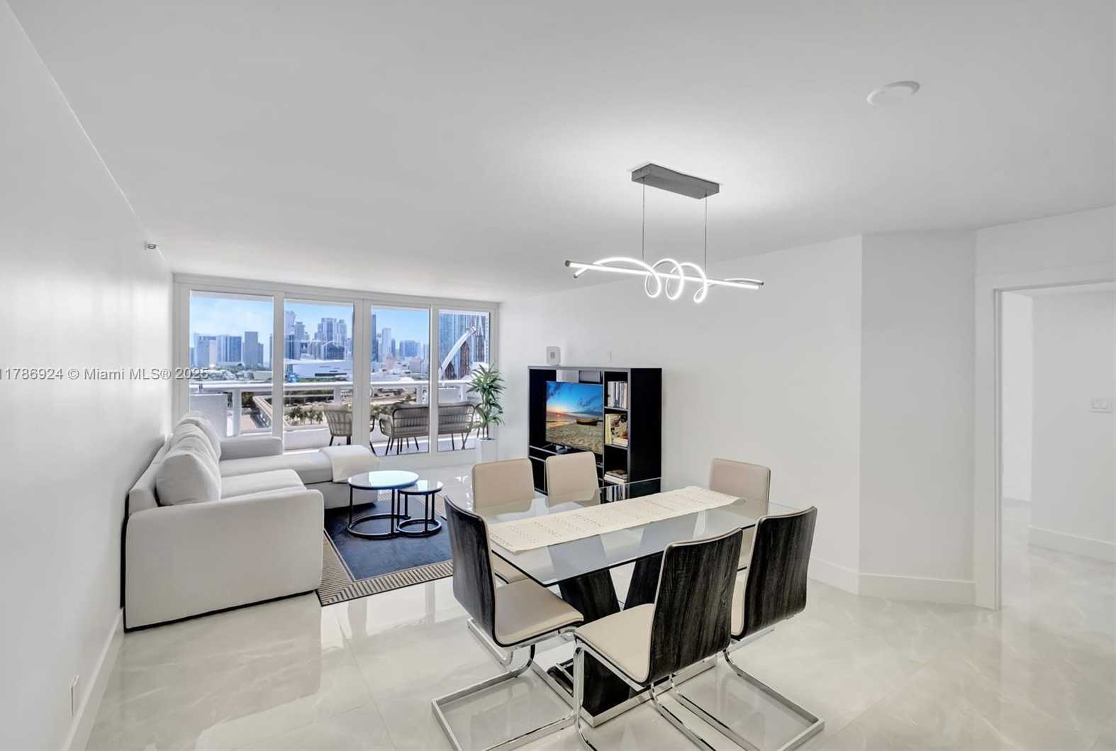 Small Image of 1717 NORTH BAYSHORE DR #A-1956, Miami Number 13