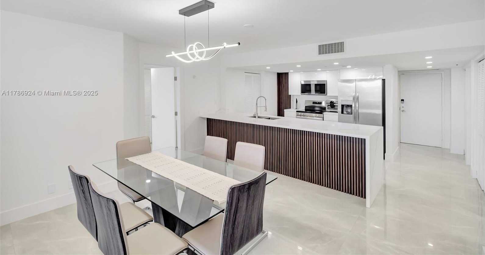 Small Image of 1717 NORTH BAYSHORE DR #A-1956, Miami Number 14