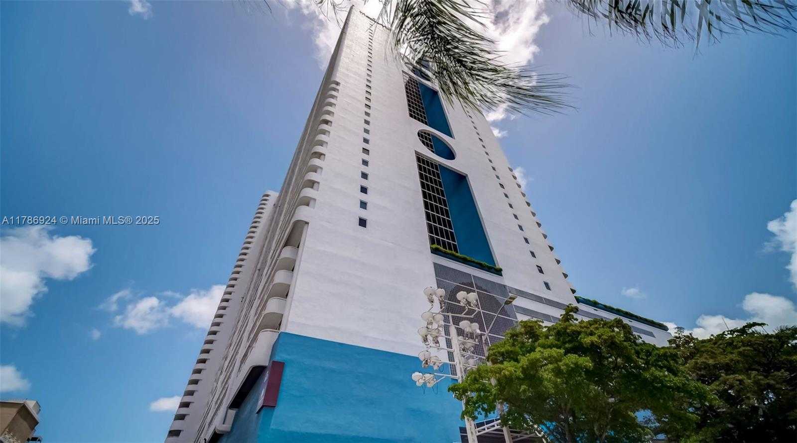 Small Image of 1717 NORTH BAYSHORE DR #A-1956, Miami Number 90