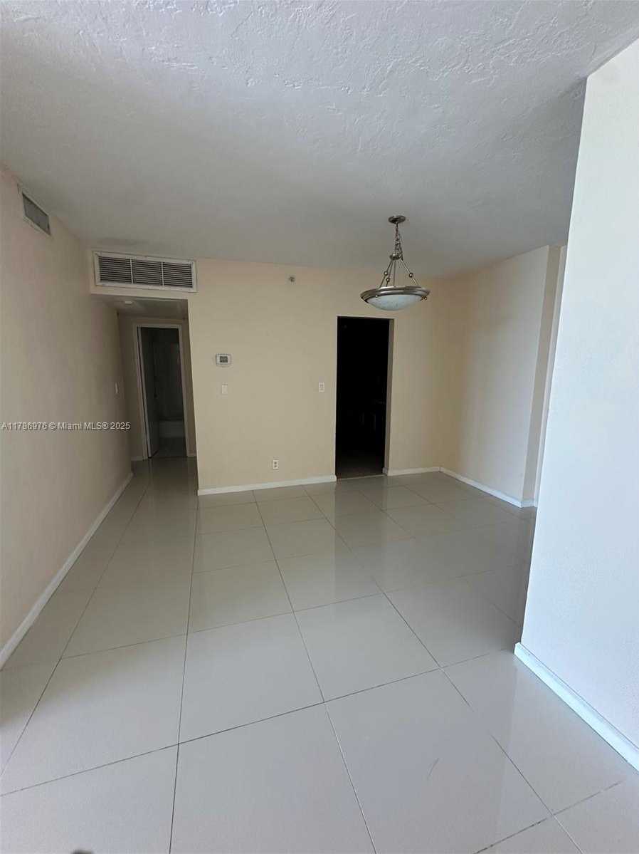 Small Image of 3001 SOUTH OCEAN #1125, Hollywood Number 4