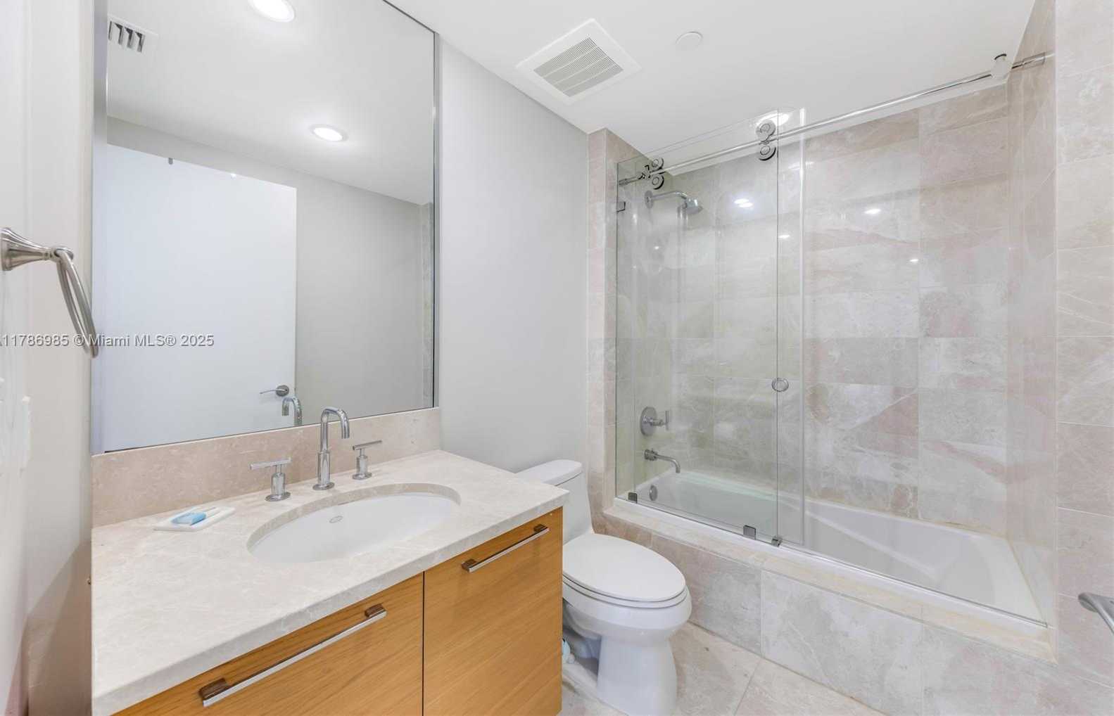 Small Image of 17001 COLLINS AVE #2401, Sunny Isles Beach Number 21